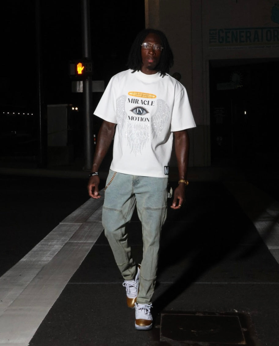 MIRACLE IN MOTION Signature Tee (White/Oversized)