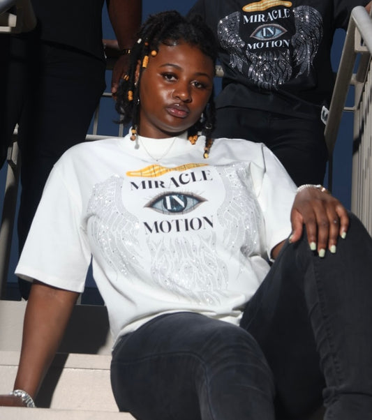 MIRACLE IN MOTION Signature Tee (White/Oversized)