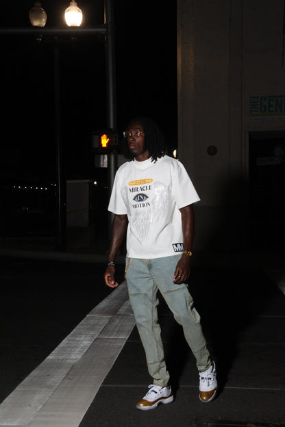 MIRACLE IN MOTION Signature Tee (White/Oversized)